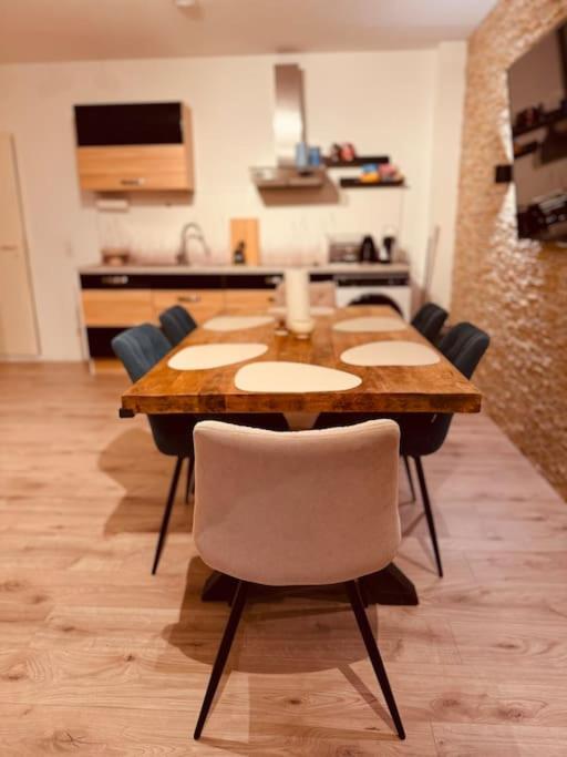 דיסלדורף 3 Raum City-Apartment - 5Min Zum Hbf Grupello-1 מראה חיצוני תמונה